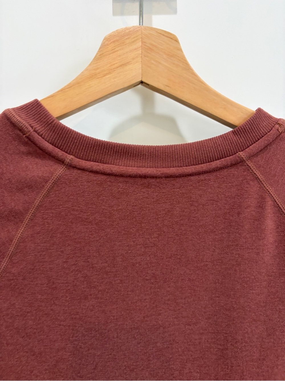 Vuori Women’s Halo Crewneck pullover, Small, Rosewood - Picture 13 of 16